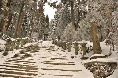 京都　愛宕山　清滝　初詣　雪